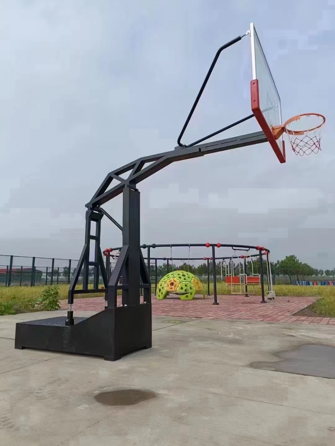 成人移動籃球架