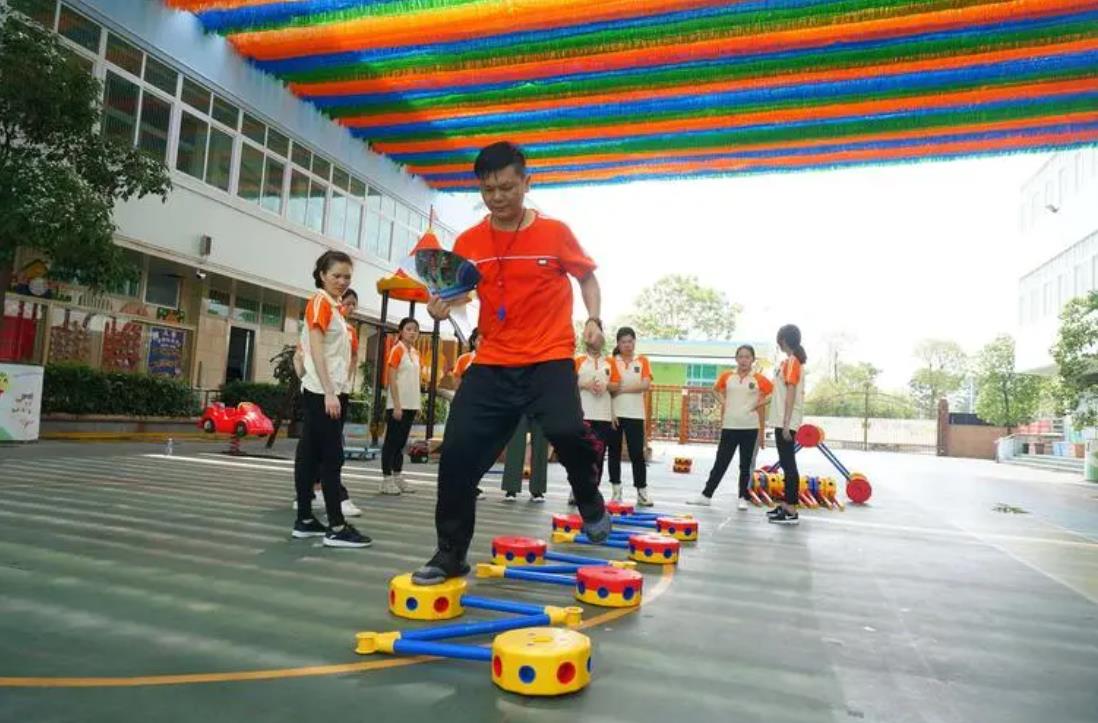 體適能訓(xùn)練器材