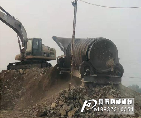 采石場使用的大型雙層滾筒篩篩網堵孔解決方法